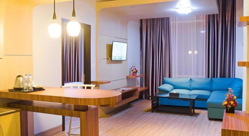 Ayola First Point Hotel Pekanbaru Dış mekan fotoğraf