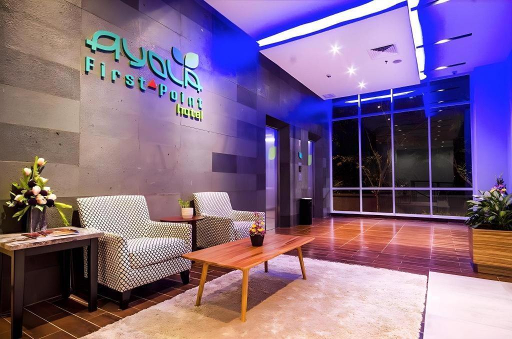 Ayola First Point Hotel Pekanbaru Dış mekan fotoğraf
