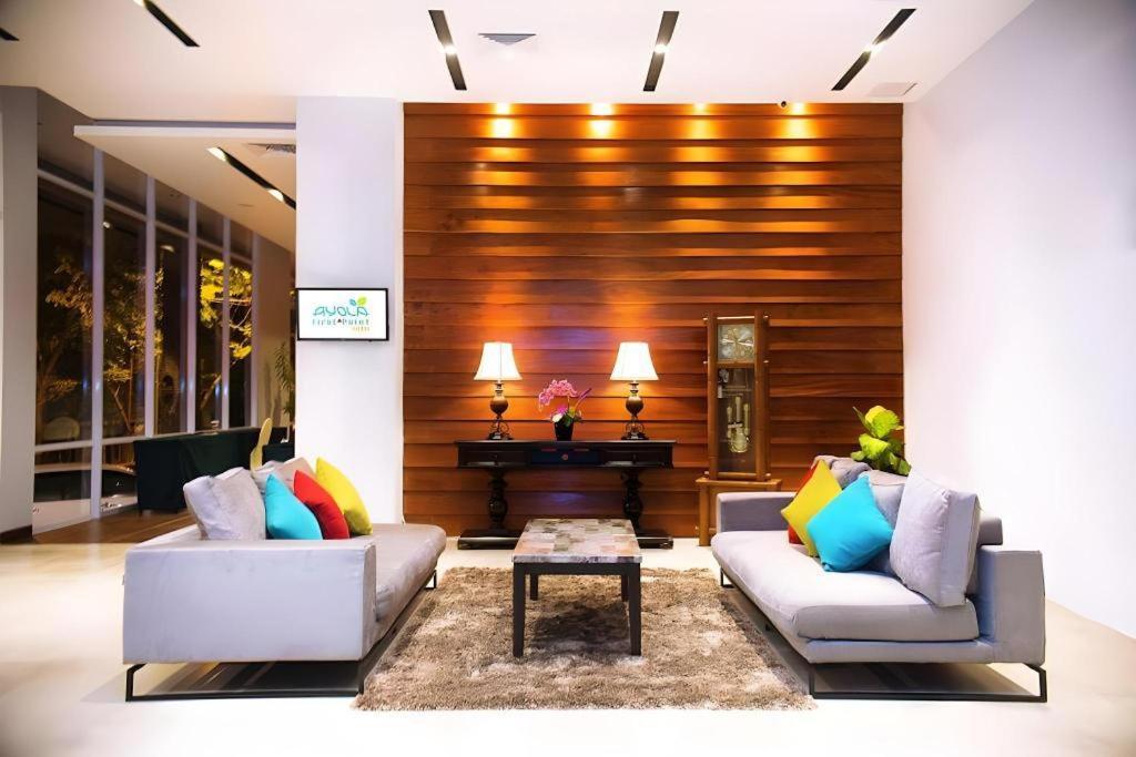 Ayola First Point Hotel Pekanbaru Dış mekan fotoğraf