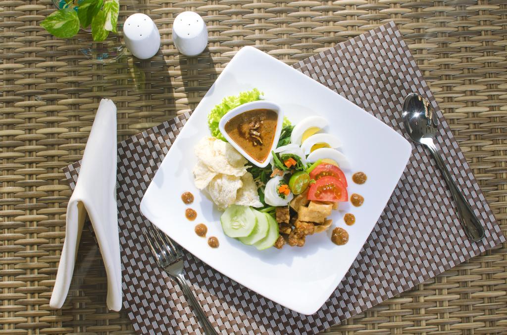 Ayola First Point Hotel Pekanbaru Dış mekan fotoğraf